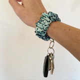 Scrunchie Hands-free Key Wristlet  - Turquoise Navy Foliage